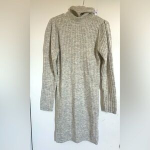 New grey Gap sweater dress long sleeves